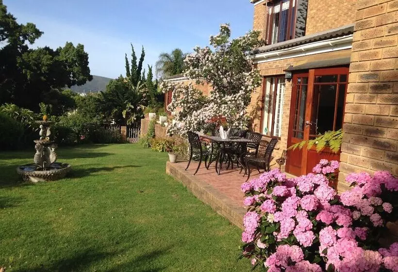 Aamiaismajoitus (B&B) Blue Fern Of Knysna