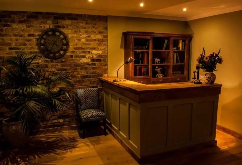 Aamiaismajoitus (B&B) The Stables At The Vale