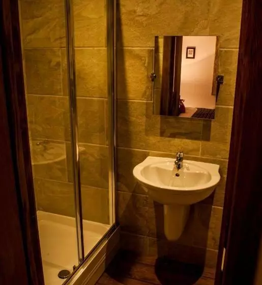 Aamiaismajoitus (B&B) The Stables At The Vale