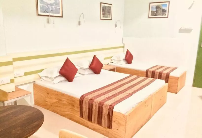 Hôtel Shubham Accomodation Hostel