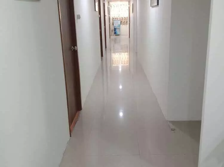 Hôtel Shubham Accomodation Hostel