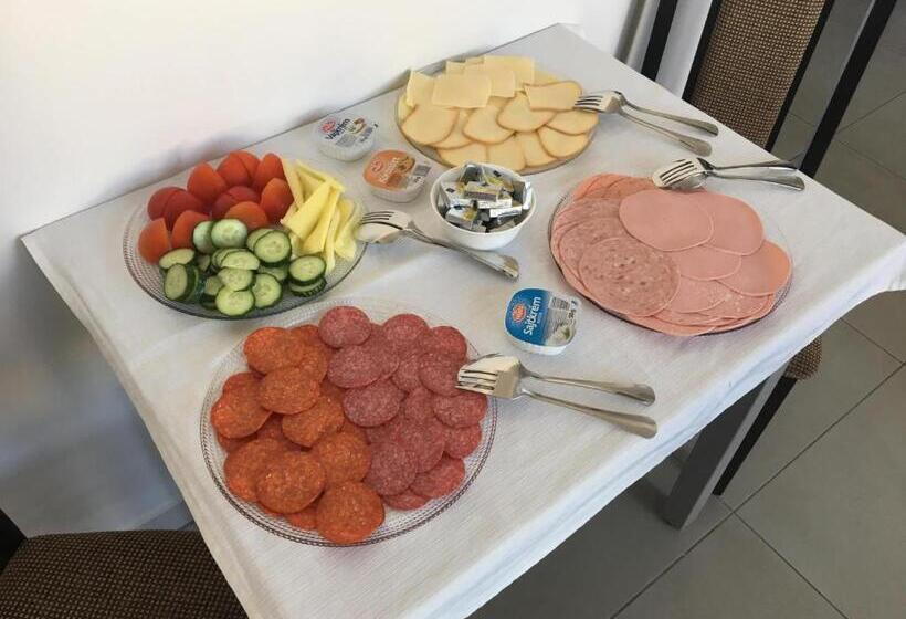 Bed and Breakfast Sugó Panzió