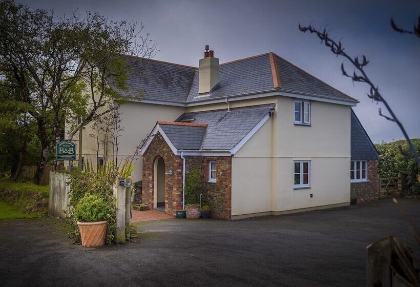 Copps Castle Bed & Breakfast