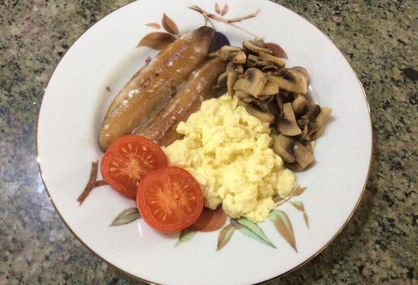 Copps Castle Bed & Breakfast