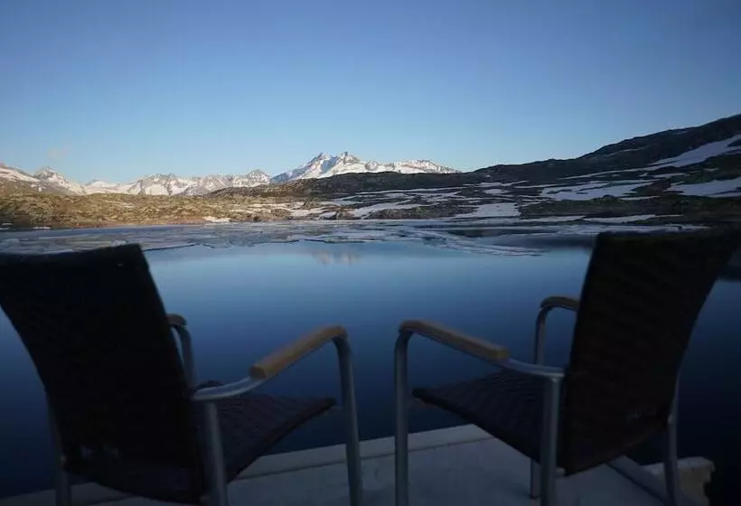 Hotelli Grimsel Passhöhe