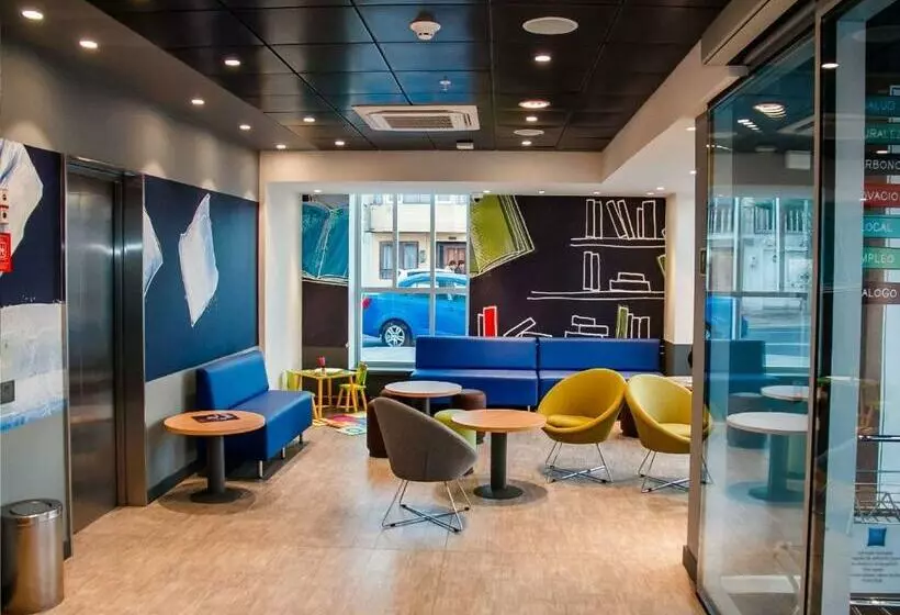 ホテル Ibis Budget Iquique