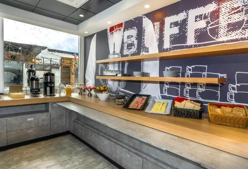 ホテル Ibis Budget Iquique