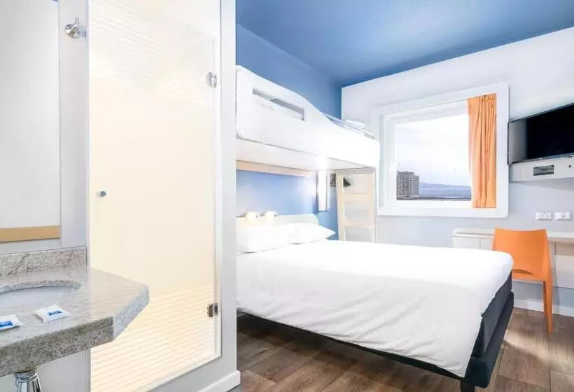 ホテル Ibis Budget Iquique