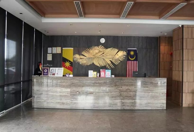 Roxy Hotel & Apartments
