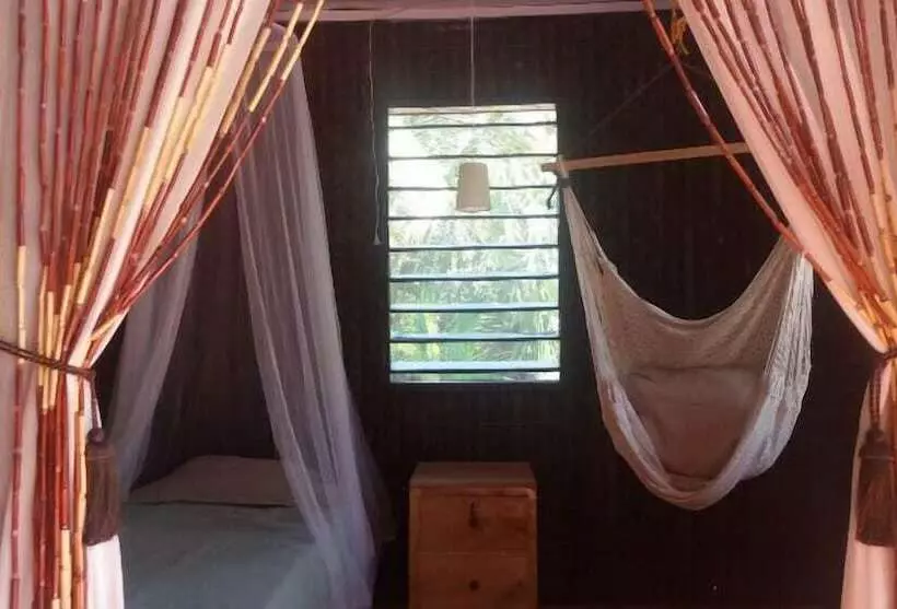هتل Serenity Retreats Belize A Vegan Resort