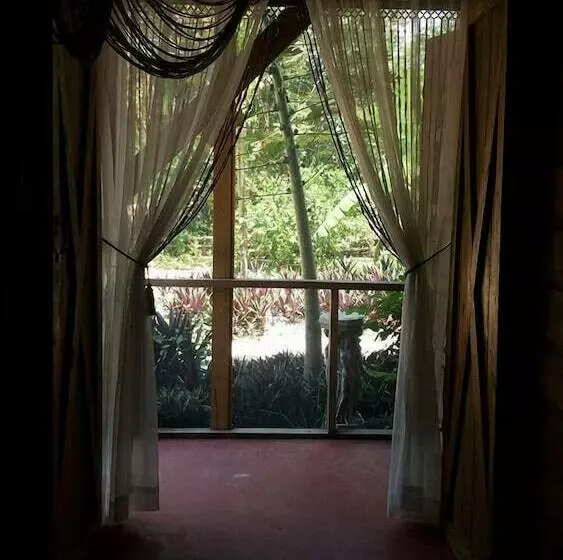 هتل Serenity Retreats Belize A Vegan Resort
