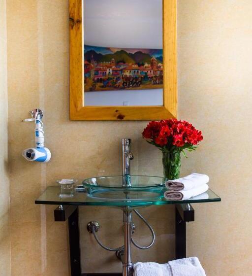 Отель Waman Qorikancha