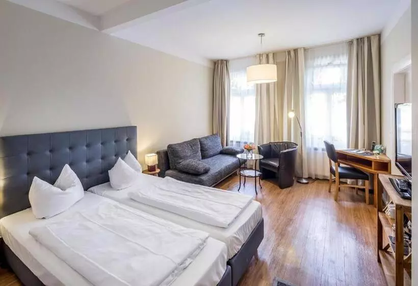 Hotelli Zum Roten Tore