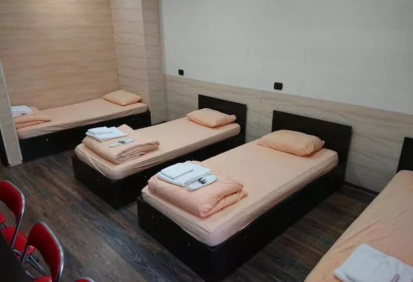 مُتل Complex Friends