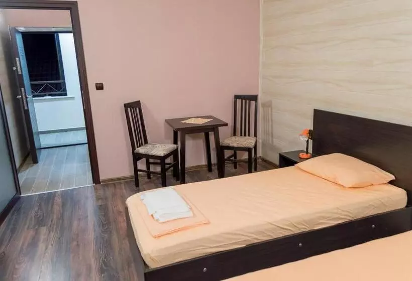 مُتل Complex Friends