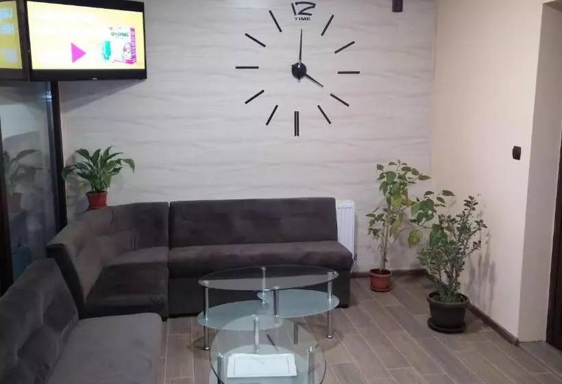 مُتل Complex Friends