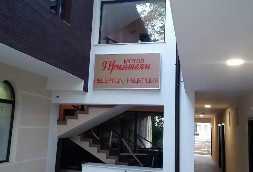 مُتل Complex Friends