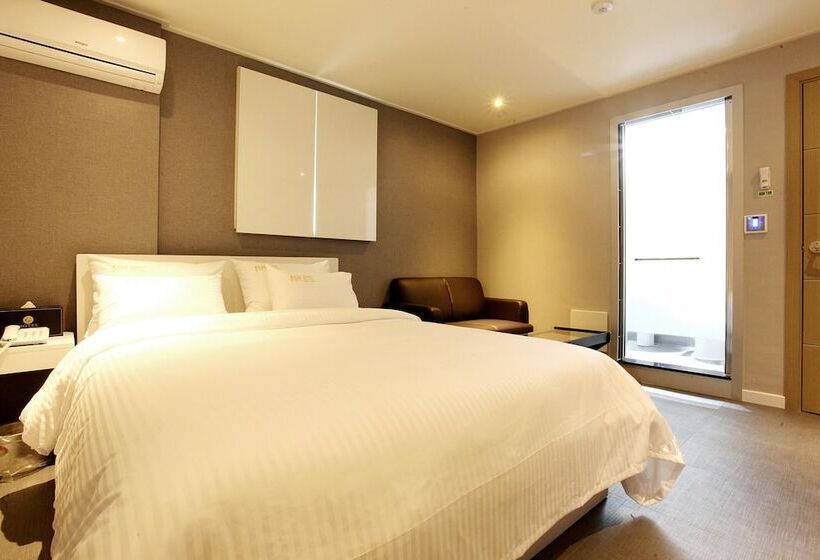 汽车旅馆  Galleria