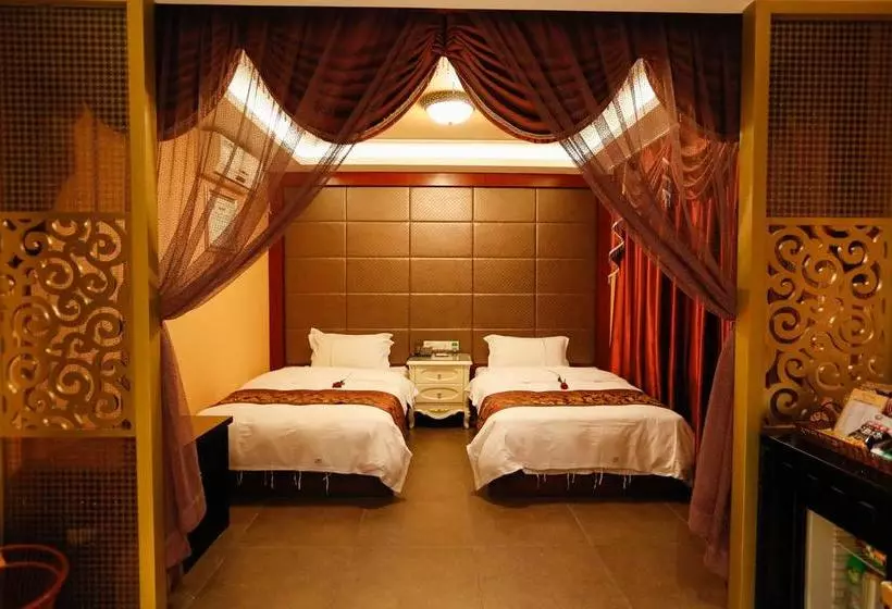 استراحتگاه Dandi International Villa