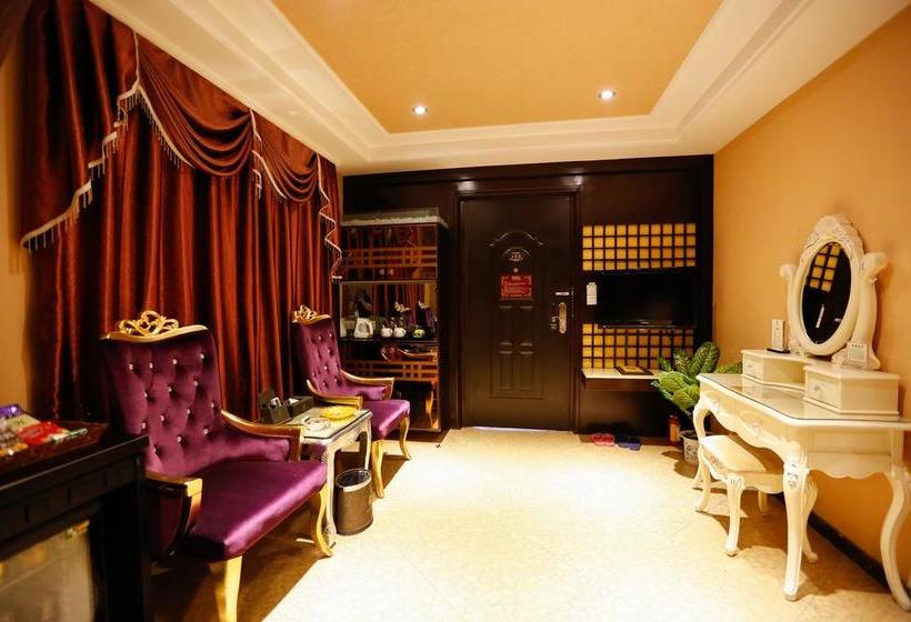 استراحتگاه Dandi International Villa