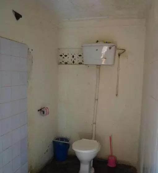 هاستل Masaka Backpackers, Tourists Cottage & Campsite