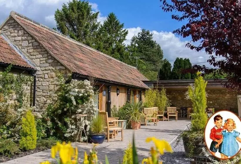 تختخواب و صبحانه Widbrook Barns