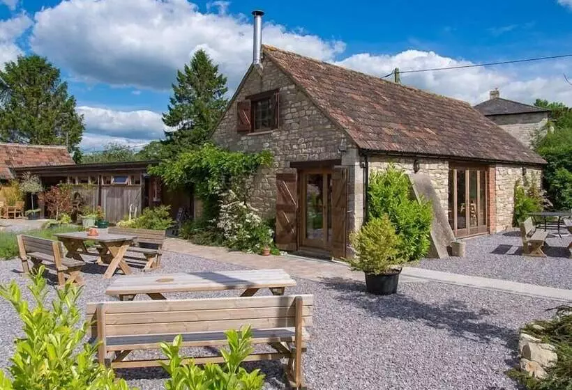 تختخواب و صبحانه Widbrook Barns