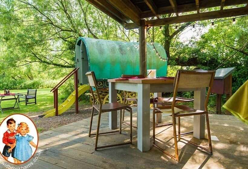 민박 Widbrook Barns