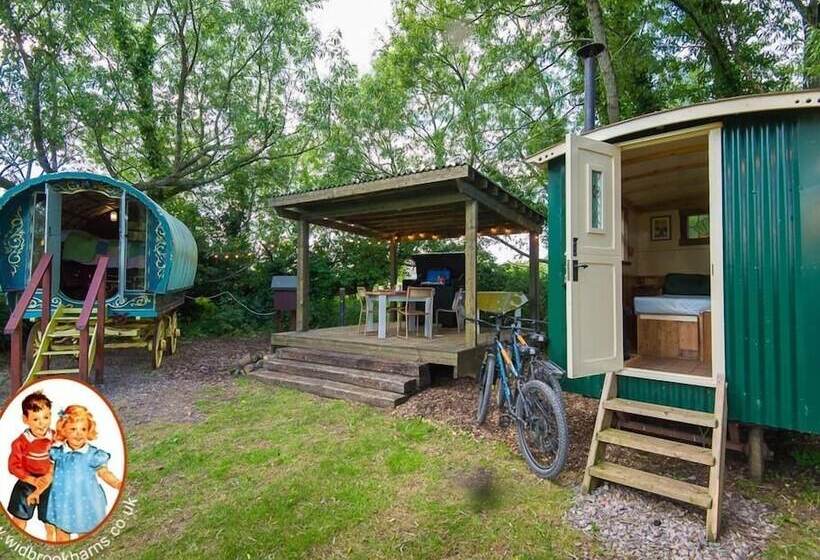 민박 Widbrook Barns