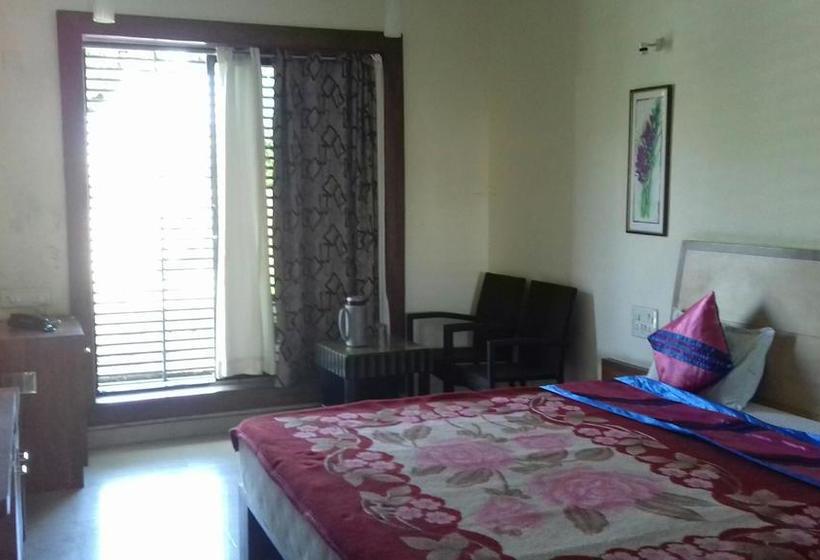 Отель Kaka Inn Mount Abu