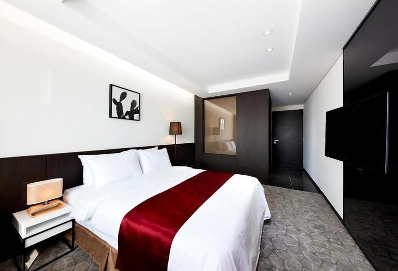 Hotel Ramada By Wyndham Yongin