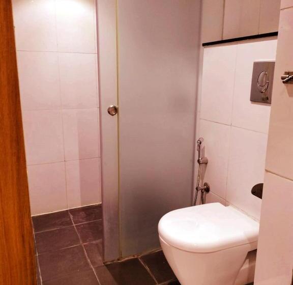 בית מלון כפרי White And Black