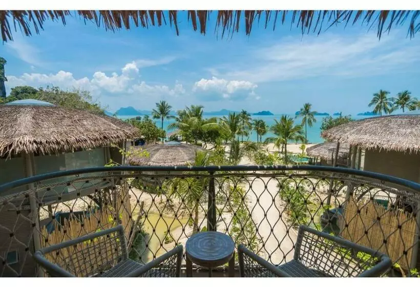 リゾートホテル Treehouse Villas   Adults Only