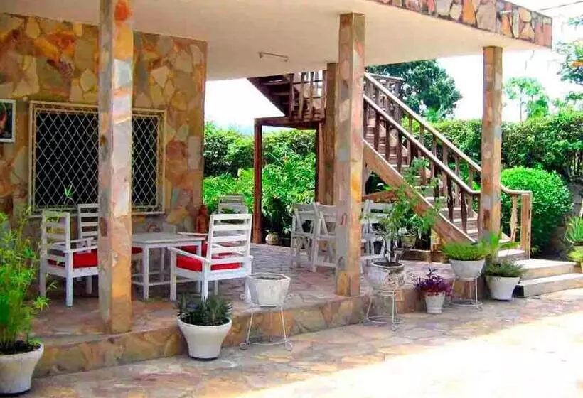 تختخواب و صبحانه Chez Fanny