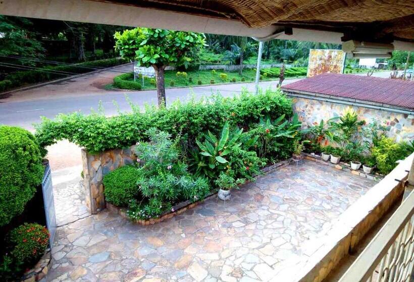 تختخواب و صبحانه Chez Fanny