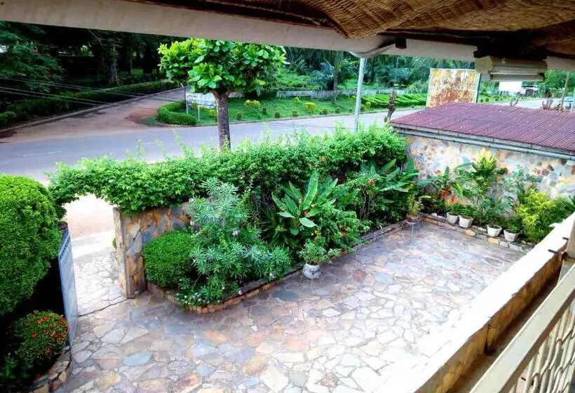 تختخواب و صبحانه Chez Fanny