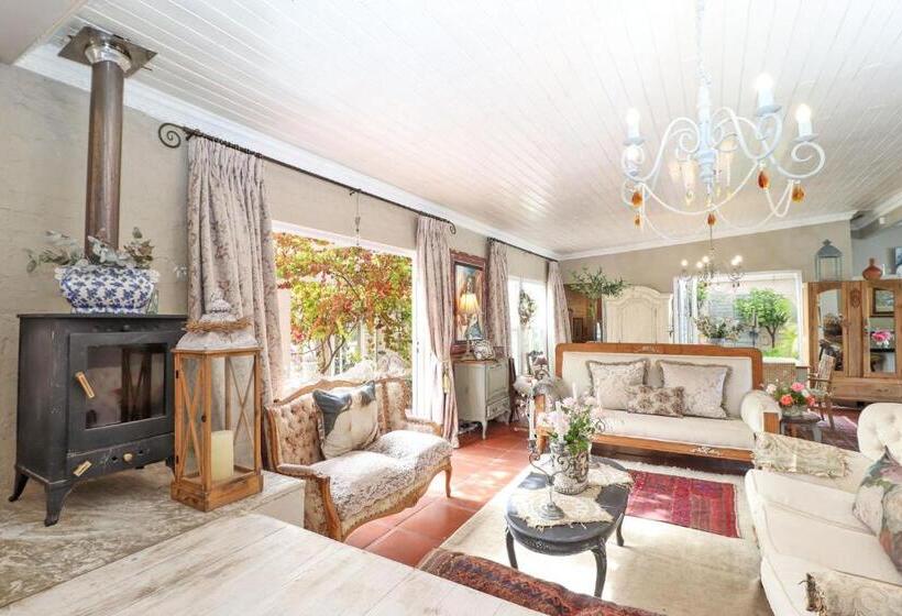 Bed and Breakfast Three Oaks