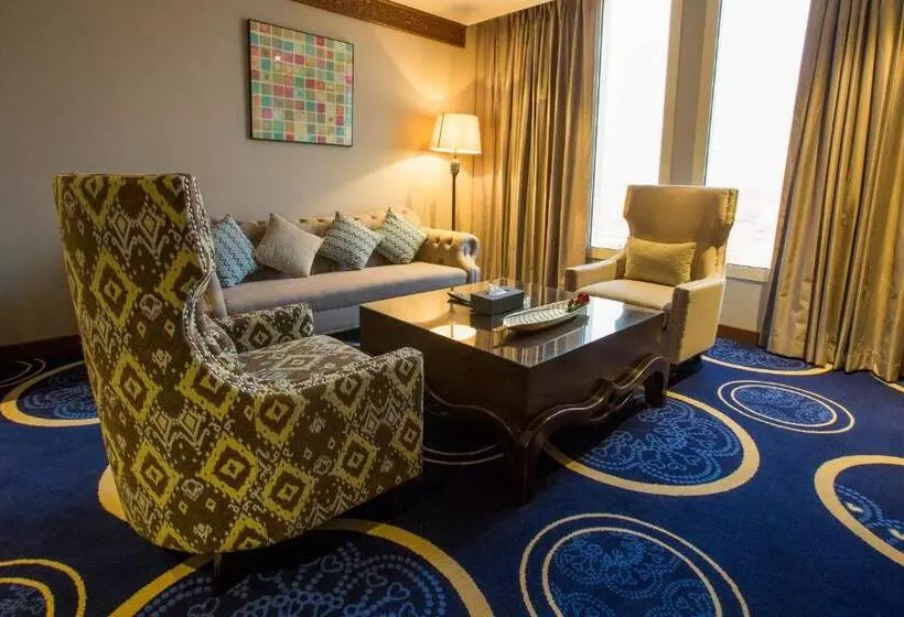 هتل Swiss In Tabuk