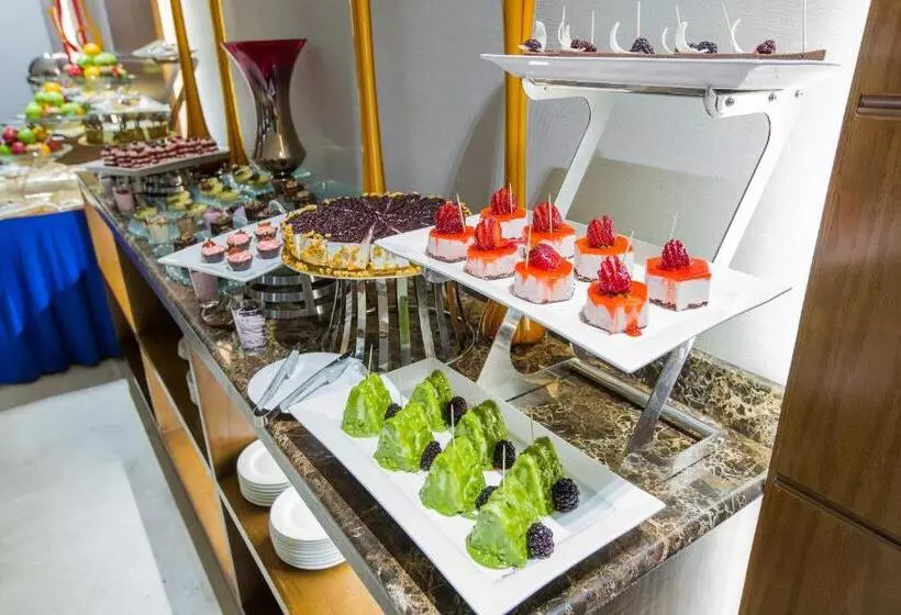 هتل Swiss In Tabuk