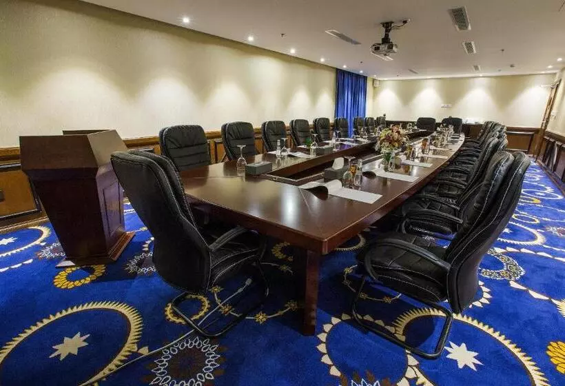 هتل Swiss In Tabuk