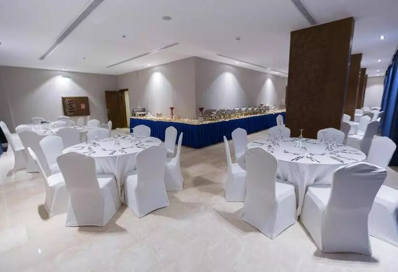 هتل Swiss In Tabuk