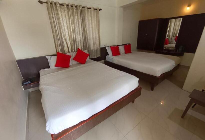 فندق The Vishnu Residency