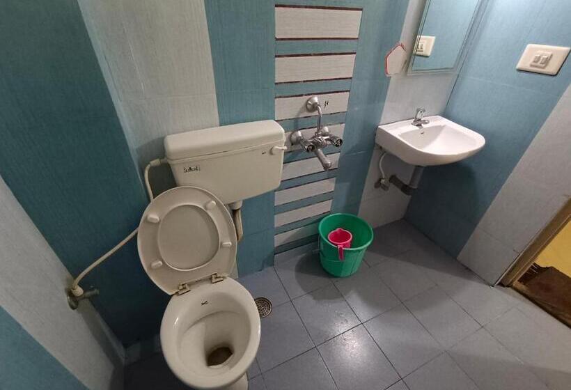 فندق The Vishnu Residency