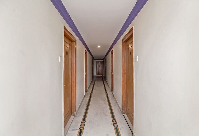 Отель Capital O 46248 Marjan International