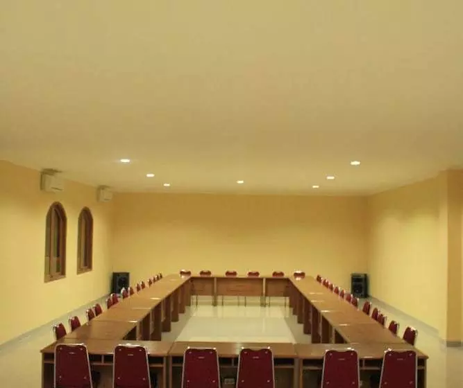 Hotel Malioboro Inn Solo