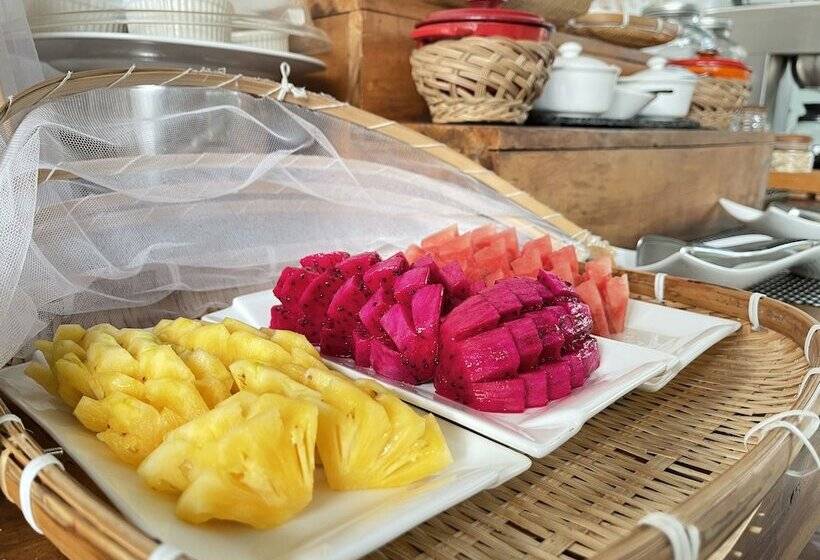 هتل Sarina Boutique