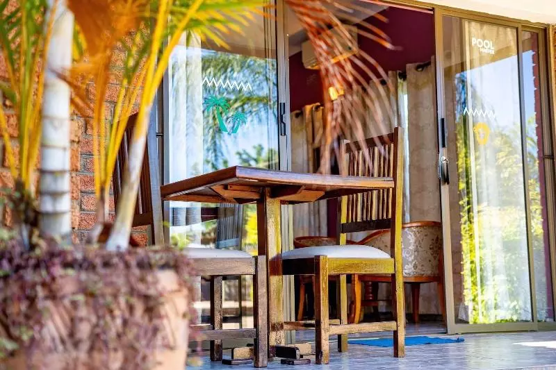 تختخواب و صبحانه Dzimbahwe Guest Lodge