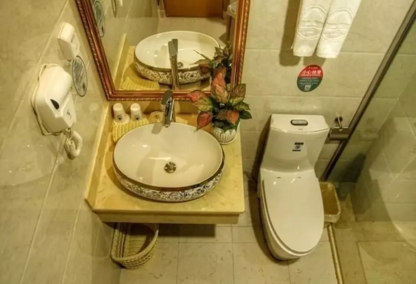 Hotelli Greentree Inn Zhuhai Mingzhu Station Express