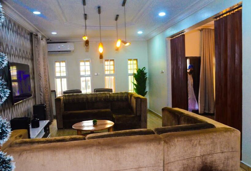 هتل J Gibson Suite