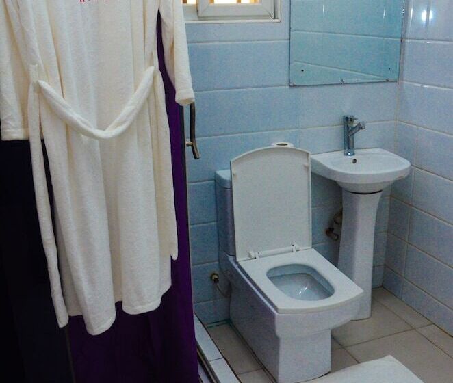 هتل J Gibson Suite